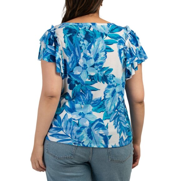 STELLA & GINGER White Plus Flutter Sleeve Textured Top - Picture 2 of 2